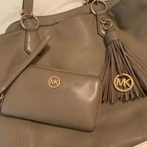 Micheal Kors wallet